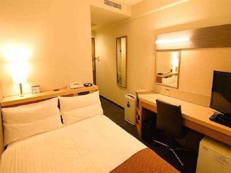 Via Inn Shin Osaka West Exterior foto